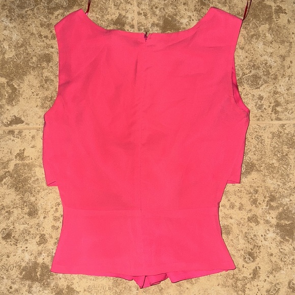 Foreign Exchange Cutout Top - Picture 3 of 3